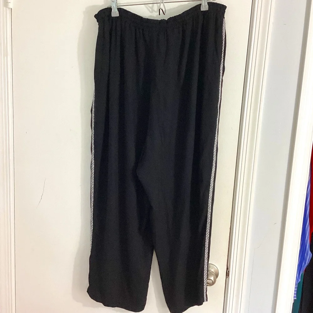 NWT DR2 DANIEL RAIN PLUS 3X BLACK RAYON ANKLE PANTS ELASTIC WAIST RELAXED FIT - Picture 1 of 11